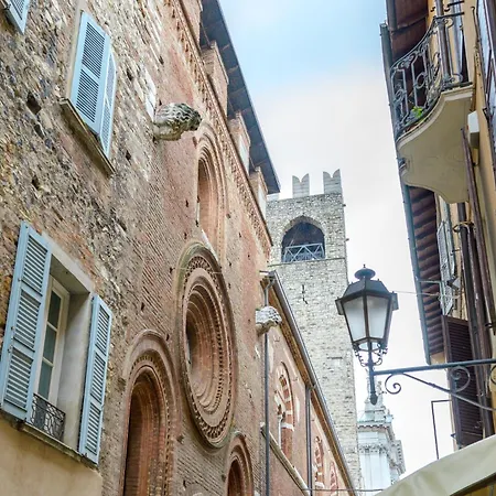 Arnaldo Apt Luxury E Design In Duomo * ブレシア